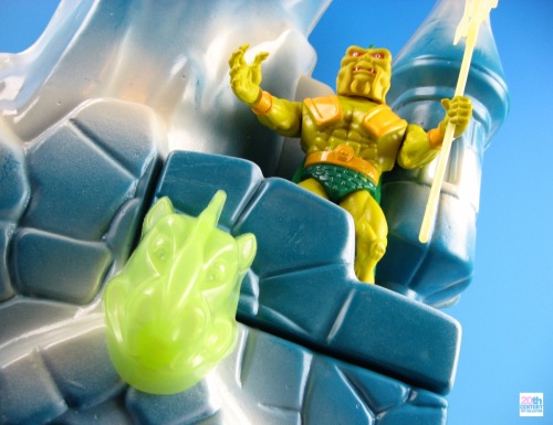 blackstar-ice-castle-diorama-11