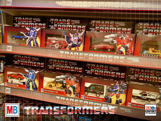 MB Transformers Collection Complete Milton Bradley 010 - Red Tracks Sunswipe Trailbreaker Prowl
