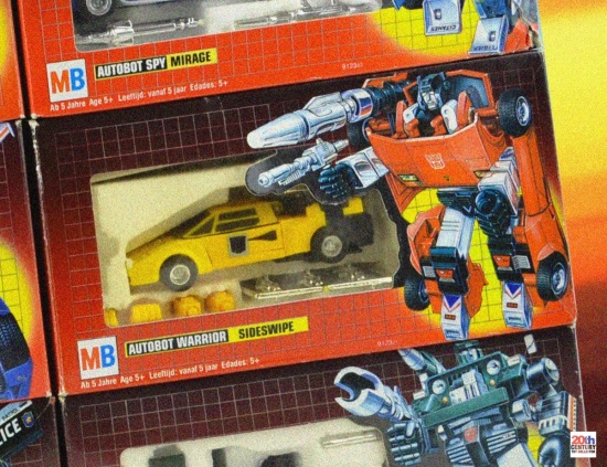 mb-autobot-cars-wall-sunswipe