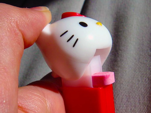 800px-hello_kitty_pez_dispenser_open_ii_cc-by-2-0-deborah-austin_0
