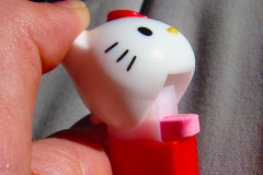 800px-hello_kitty_pez_dispenser_open_ii_cc-by-2-0-deborah-austin_0