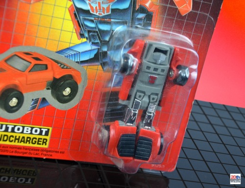 transformers-windcharger-mb-front-closeup-bot